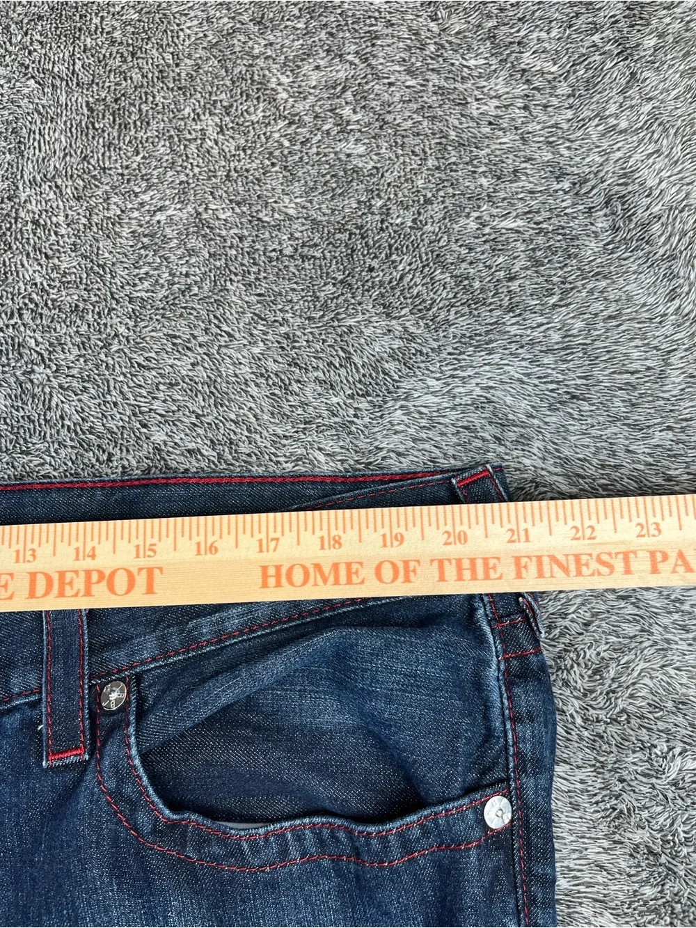 True Religion Men’s Dark Blue Straight Jeans with Red Stitching size 40